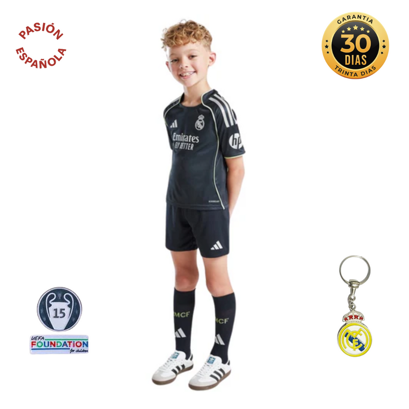 Conjunto-Niños-Real-Madrid-II-25-26-Lanzamiento-1
