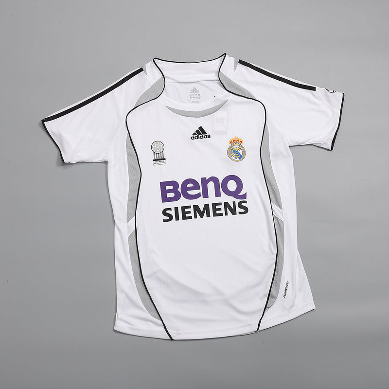 Camiseta Real Madrid Retro Home 2006/07 + 5 REGALOS 🎁