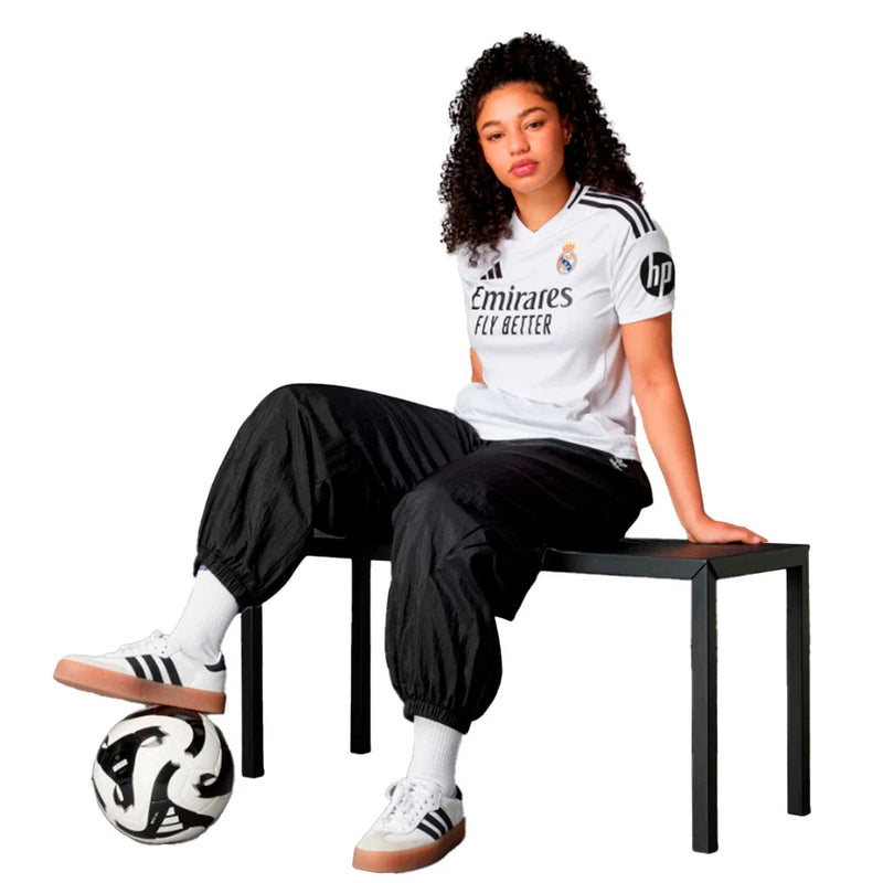 Camiseta Real Madrid Femenina Primera Equipación Blanca 24/25 + 5 REGALOS 🎁