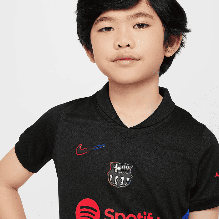 Equipo visitante infantil 2024/25 FC Barcelona 