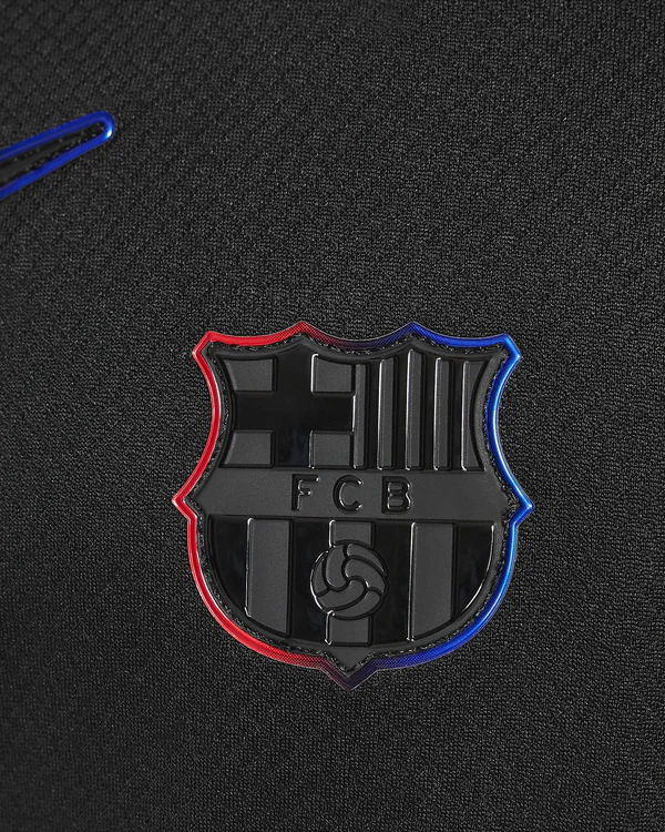 Conjunto-Infantil-FC-Barcelona-II-24-25-Edición-Especial-Travis-Scott-3