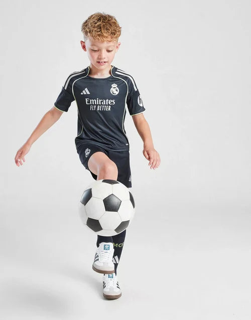 Conjunto-Niños-Real-Madrid-II-25-26-Lanzamiento-2